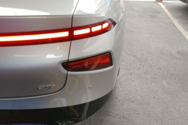 Used XPeng P7 2022 480E