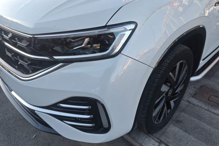 Used Volkswagen Tayron 2023 330TSI Two-Wheel-Drive R-Line High-Energy Version
