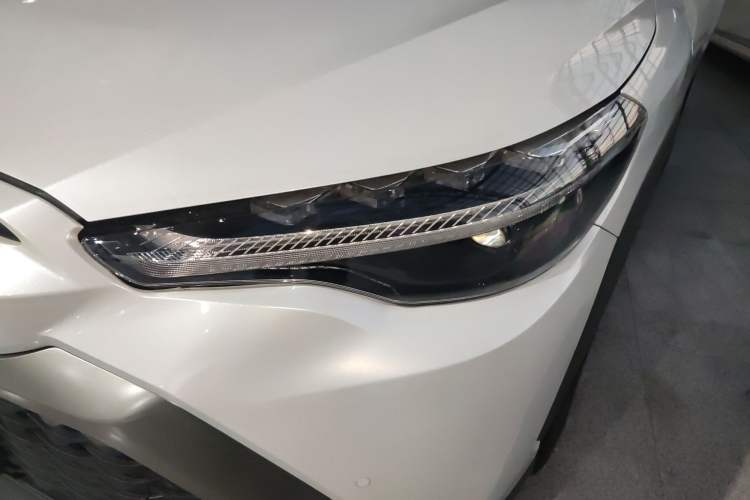 Used Toyota FRONTLANDER 2023 2.0L Smart Electric Hybrid Dual-Engine Deluxe Version