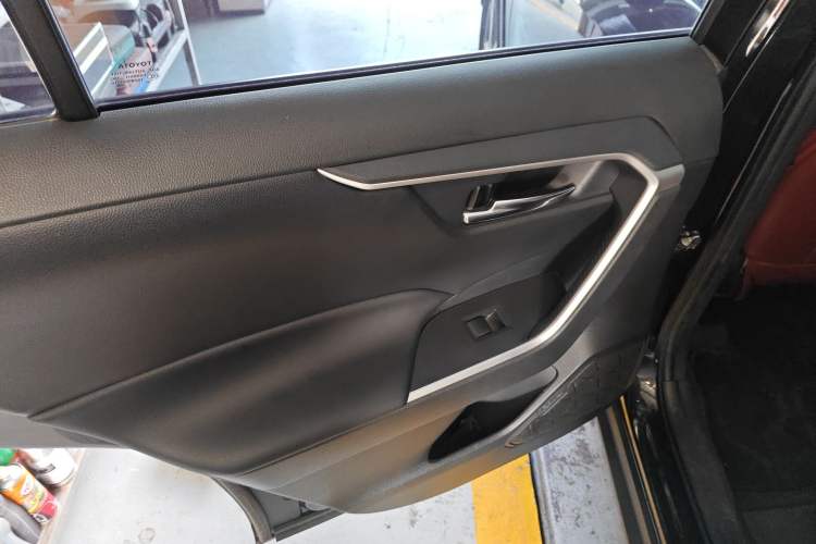 Used Toyota RAV4 2021 2.0L CVT Two-Wheel Drive Fashion Edition
