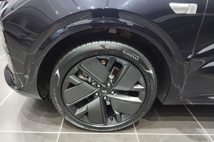 Used Li Auto L6 2025 Pro Smart Refresh Edition
