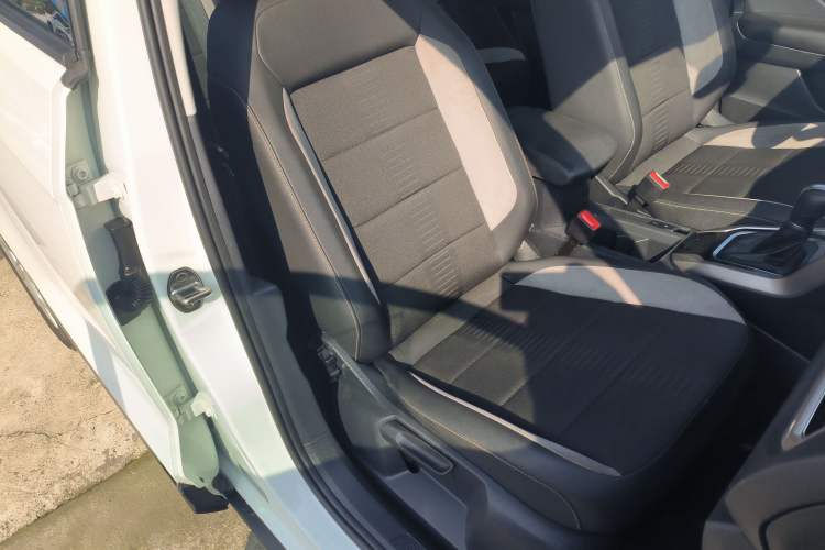 Used Volkswagen T-ROC 2020 280TSI DSG Two-Wheel-Drive Elite Version
