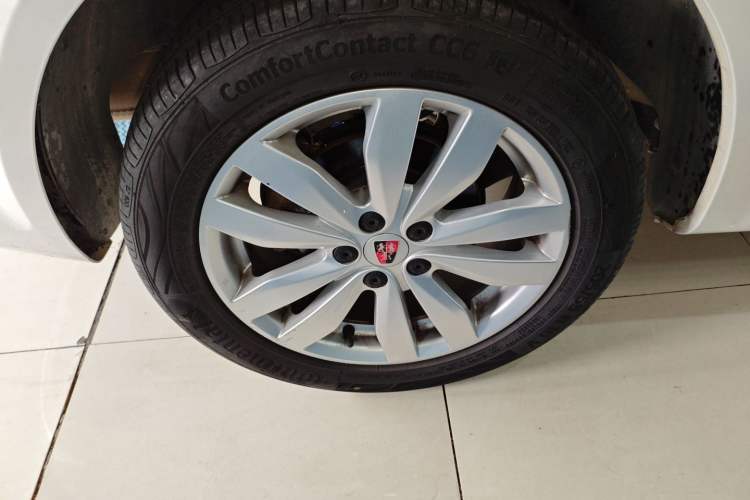 Used Roewe 350 2015 1.5L Automatic Luxury Sunroof Edition
