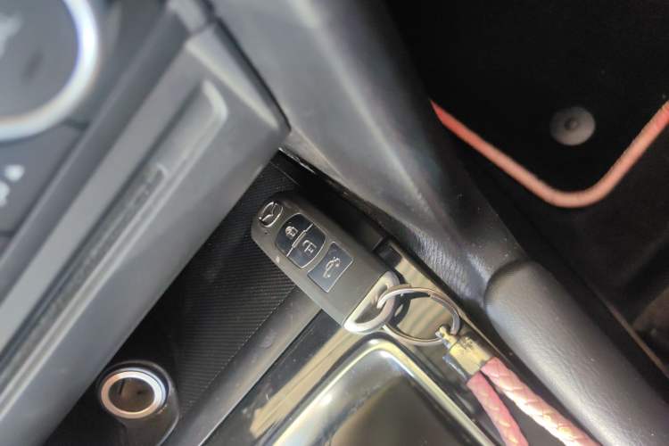 Used Mazda Mazda 3 Axela 2017 Sedan 1.5L Automatic Luxury Model Emission Standard China V
