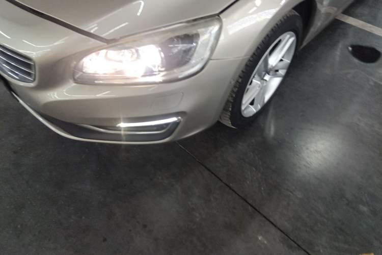 Used Volvo V60 2015 T5 Zhiya Edition