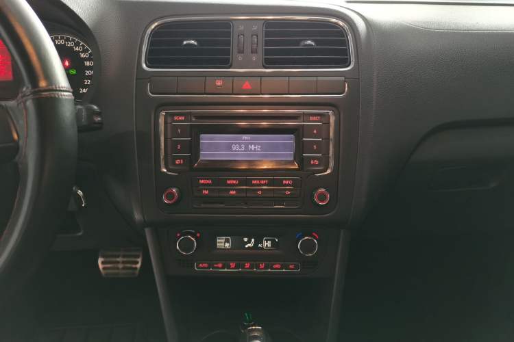 Used Volkswagen Polo 2012 1.6L Cross Polo Automatic Transmission