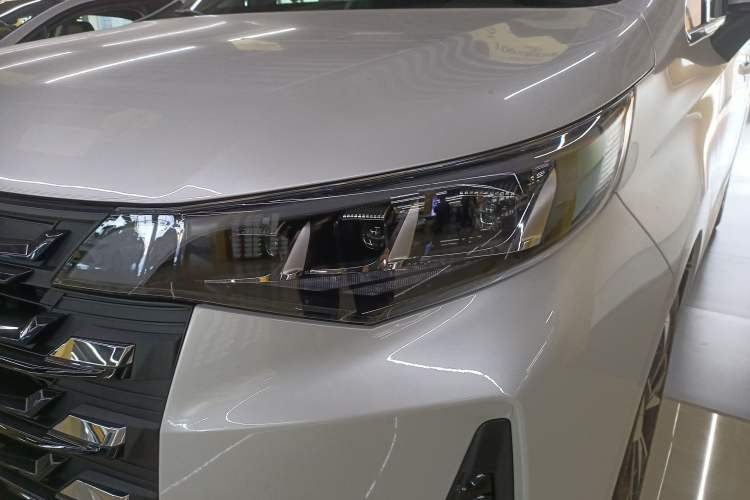 Used GAC Trumpchi M6 2023 PRO 270T DCT Luxury Edition
