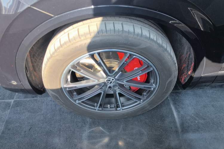 Used Volkswagen Touareg 2022 3.0 TSI Luxury Edition Black Diamond Sport Package
