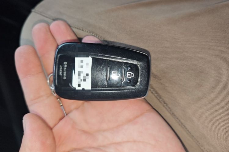 Used Toyota IZOA 2018 2.0L Yichi Version China VI Standard