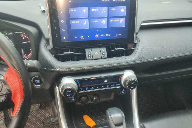 Used Toyota RAV4 2022 2.0L CVT Two-Wheel Drive Fashion Edition
