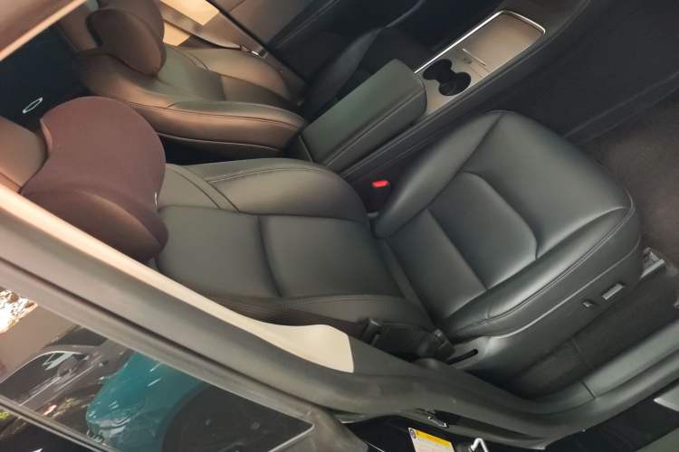 Used Tesla Model Y 2022 Rear-Wheel-Drive Version
