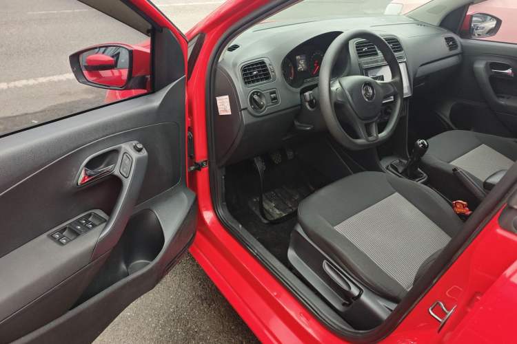 Used Volkswagen Polo 2016 1.4L Manual Fashion Model