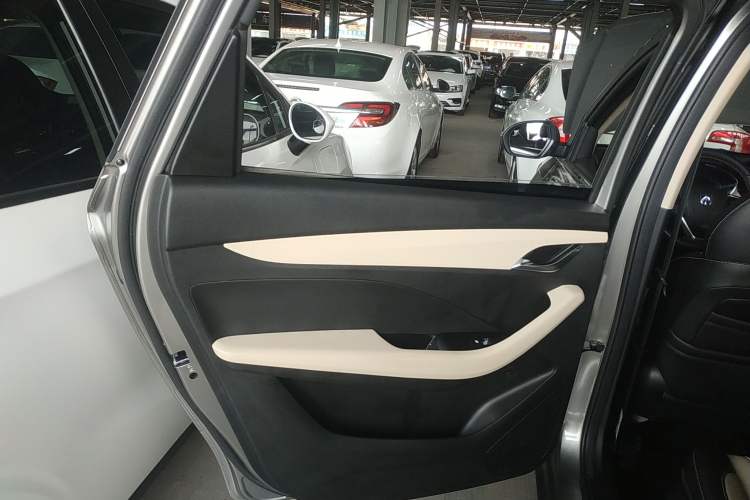 Used Baojun 360 2019 1.5L Manual Luxury Model China VI Standard
