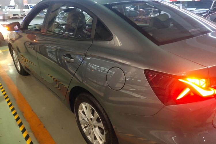 Used Roewe i5 2023 1.5L Manual Comfort Edition
