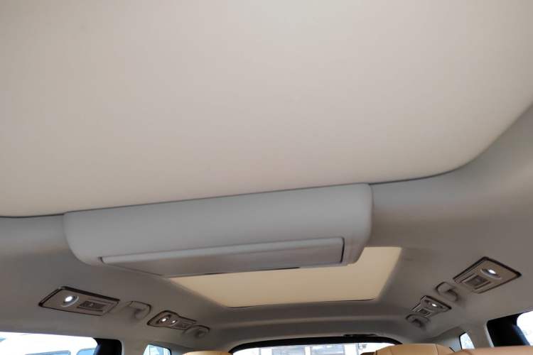 Used Denza D9 2024 DM-i 980 Four-Wheel Drive Prestige Model
