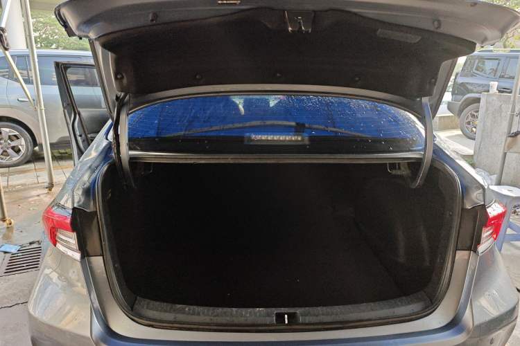 Used Toyota Corolla 2019 Dual-Engine 1.8L E-CVT GL-i Pioneer Edition