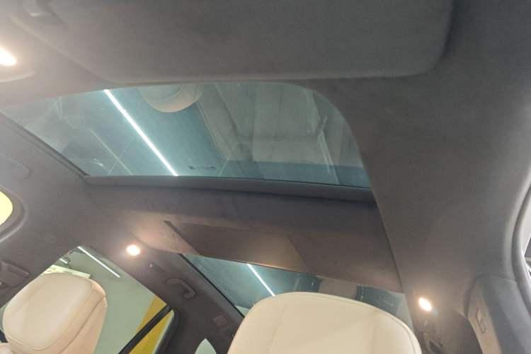 Used ONVO Luxeed L90 
