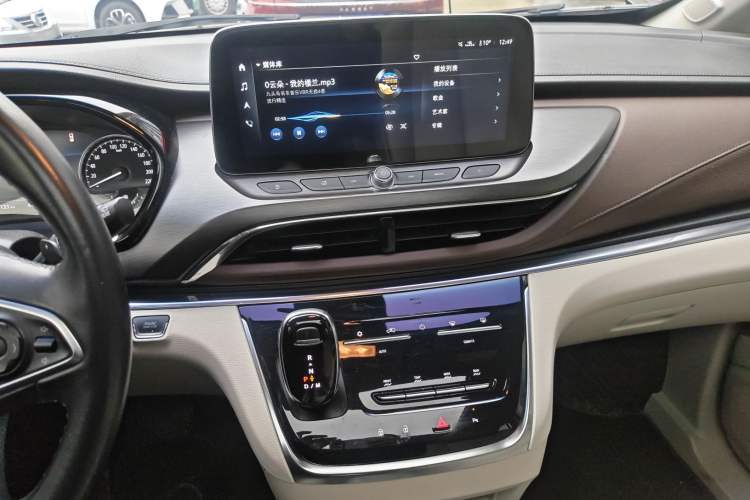 Used Buick GL8 2020 Land Business Class 652T Luxury Model
