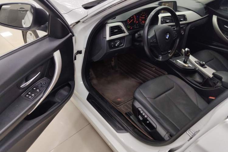 Used BMW 3 Series 2014 320Li Fashion Model

