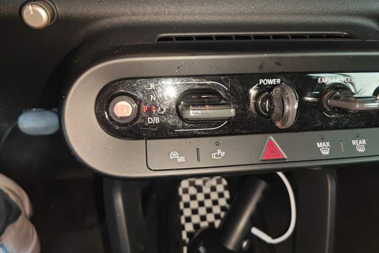 Used  Electric MINI COOPER 2024 452km COOPER SE Racing Driver
