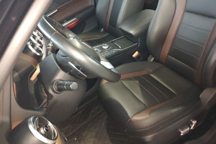 Used Wey VV5 2020 1.5T Two-Wheel Drive Smart Pioneer