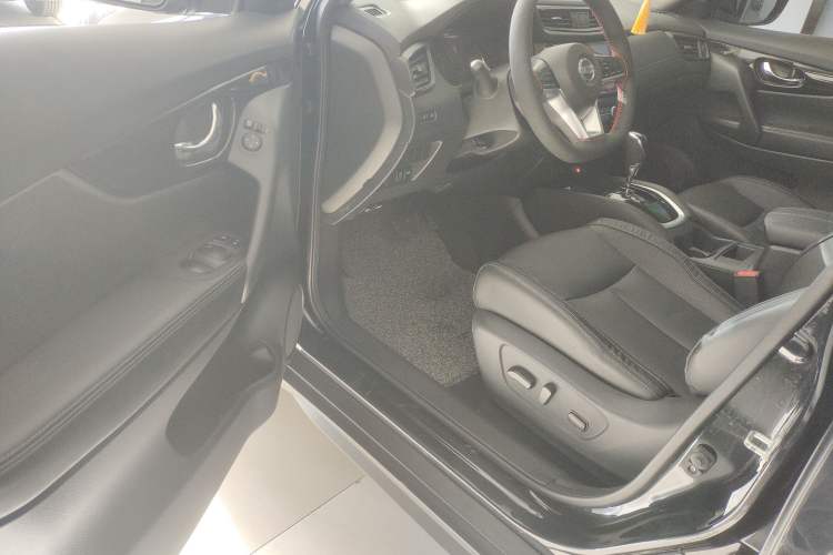 Used Nissan X-Trail 2019 2.0L CVT Smart Connect Comfort Edition 2WD