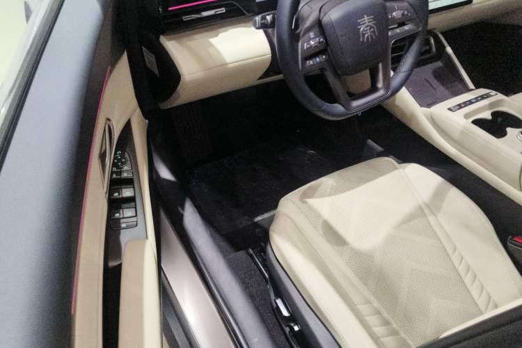 Used BYD Qin L 2025 EV 545KM Cloud Suspension Edition
