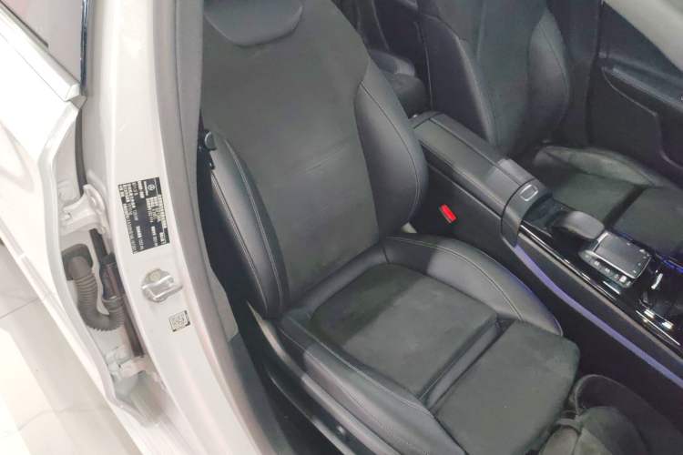 Used Mercedes-Benz A-Class 2021 A 200 L Sport Sedan Fashion Model
