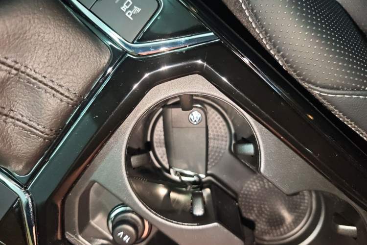 Used Volkswagen Passat 2025 Outstanding Model 380TSI Starry Dragon Glorious Edition
