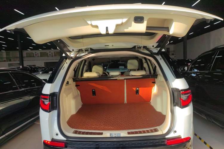 Used Land Rover Discovery Sport 2021 249 PS R-Dynamic S Performance Edition
