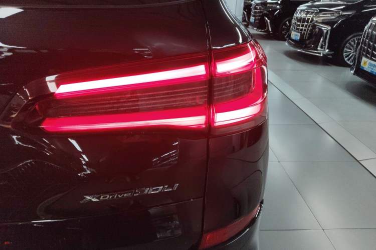 Used BMW X5 2022 Restyled xDrive 30Li Luxury Version M Sport Package