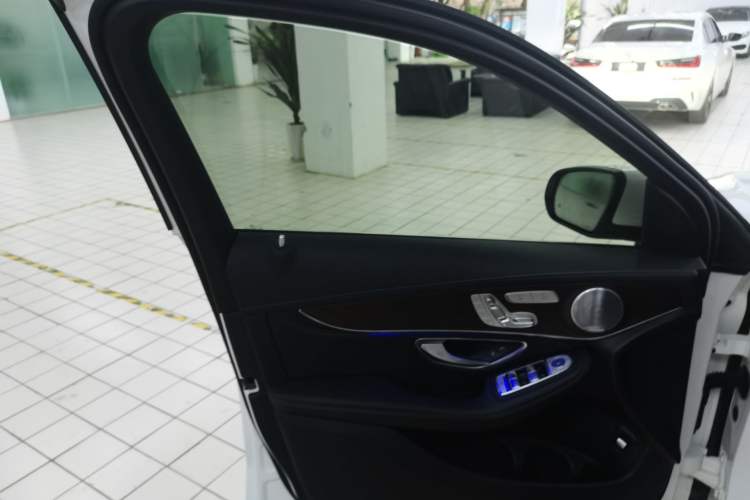 Used Mercedes-Benz GLC 2020 GLC 300 L 4MATIC Dynamic Edition
