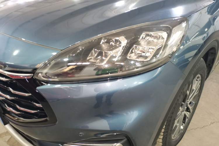 Used Ford Escape 2020 EcoBoost 245 Two-Wheel-Drive Titanium Edition
