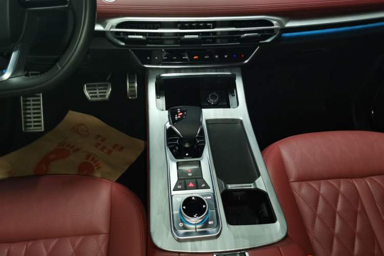 Used JETOUR X70 PLUS 2023 1.5T DCT Brave PLUS 5-Seater
