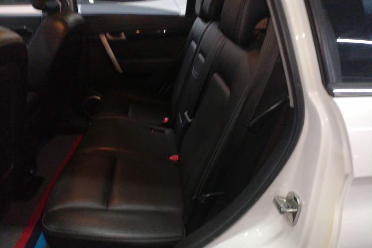 Used Chevrolet Captiva 2014 2.4L 4x4 Flagship Edition 7 Seats
