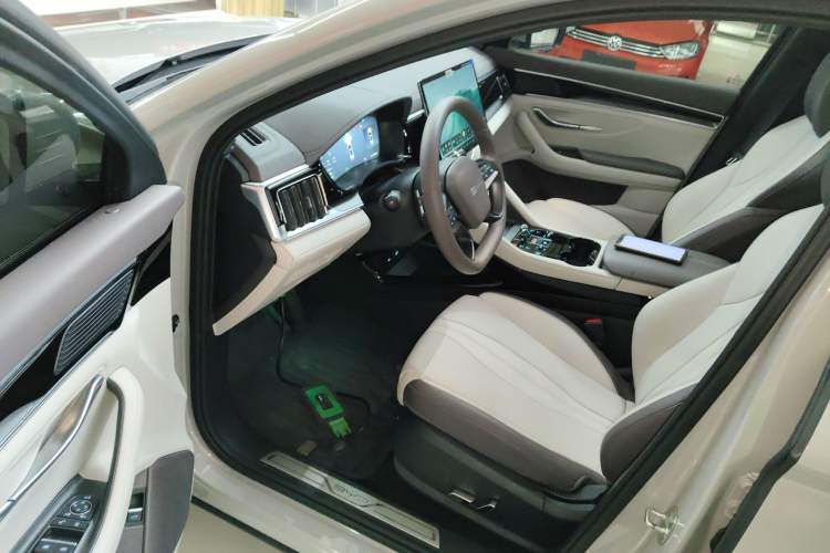 Used BYD Song PLUS New Energy 2025 DM-i Intelligent Driving 160KM Flagship Model
