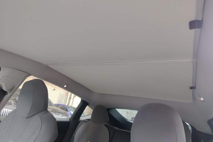 Used Tesla Model Y 2023 Long-Range All-Wheel-Drive Version
