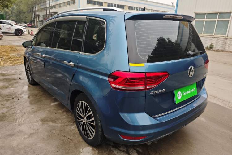 Used Volkswagen Touran 2016 Volkswagen Touran L 280TSI DSG Luxury Edition