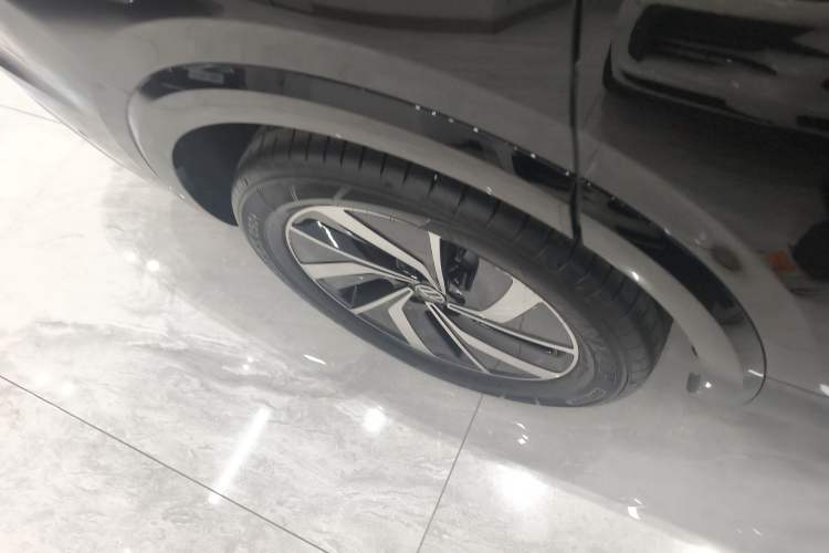 Used Volkswagen Viloran 2024 380TSI Luxury Edition