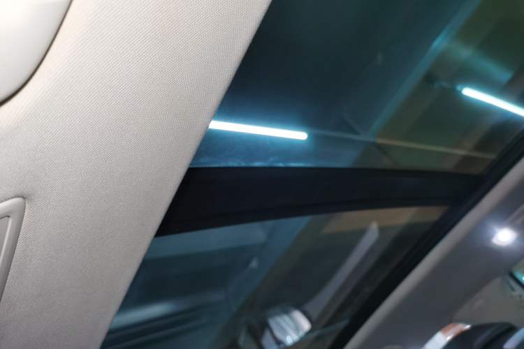 Used Volkswagen Variant 2017 380TSI Two-Wheel Drive Comfort Edition
