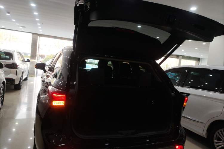 Used Toyota Highlander 2022 Dual-Engine 2.5L Four-Wheel Drive Prestige Version 7 Seats