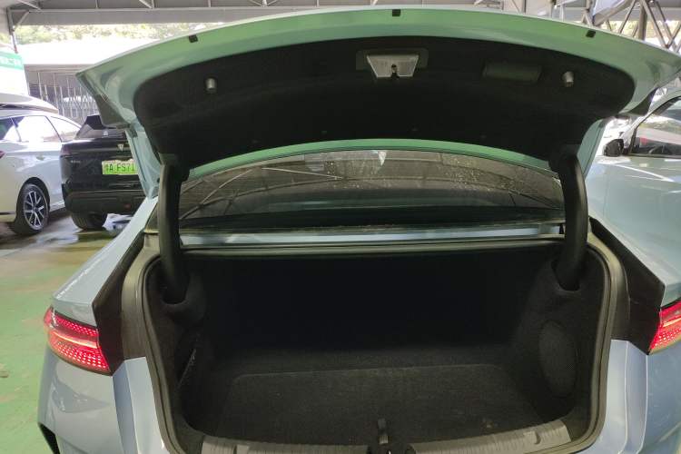 Used BYD Seal 2022 550 km Standard Range Rear-Wheel Drive Prestige Version
