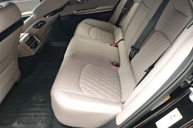 Used BYD Han 2025 DM-i Intelligent Driving Edition 125KM LiDAR Flagship Model
