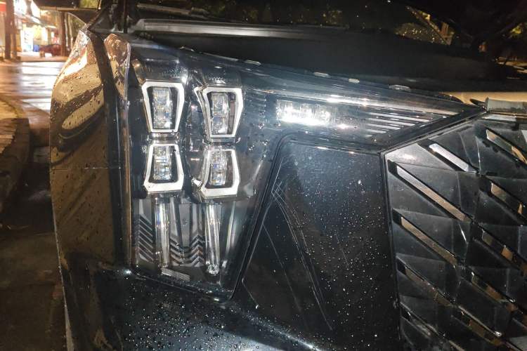 Used GAC Trumpchi GS8 2022 Linghang Series 2.0 TGDI Two-Wheel-Drive Luxury Smart Connectivity Version (7 Seats)
