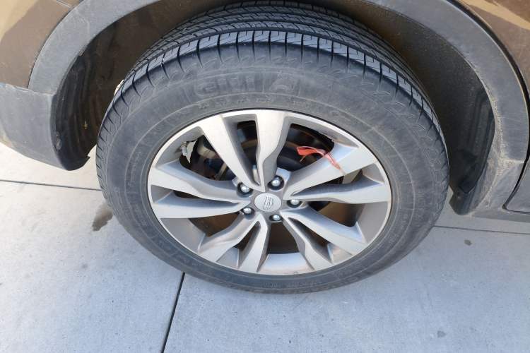 Used Geely Auto Emgrand X7 Sport 2016 1.8TD Automatic ZhiShang Model
