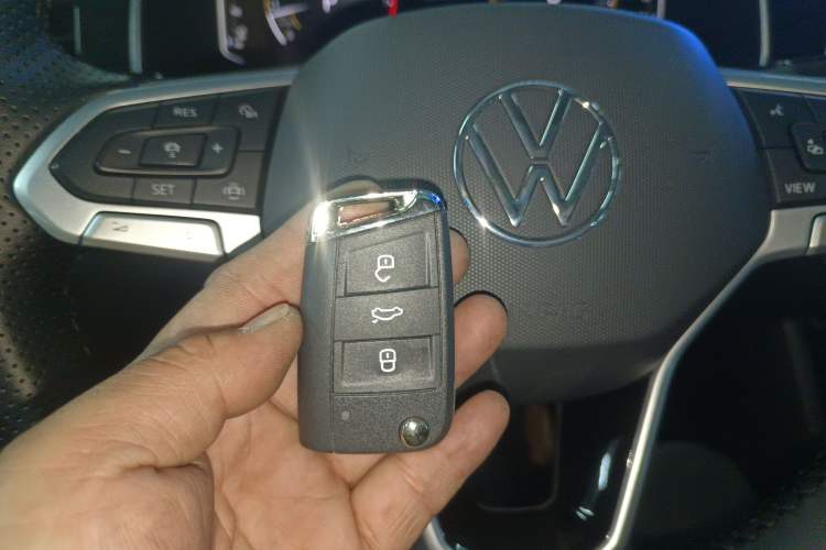 Used Volkswagen Tiguan L 2024 300TSI Automatic Two-Wheel Drive Smart Edition
