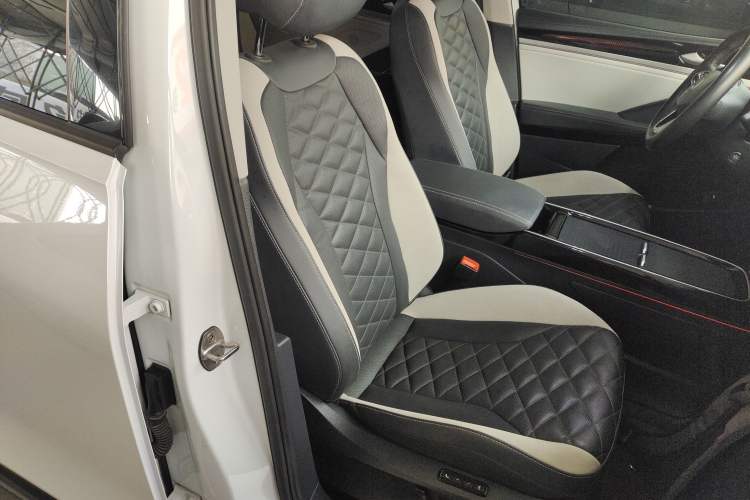 Used Volkswagen ID.6 CROZZ 2021 Long-Range PURE+ Edition