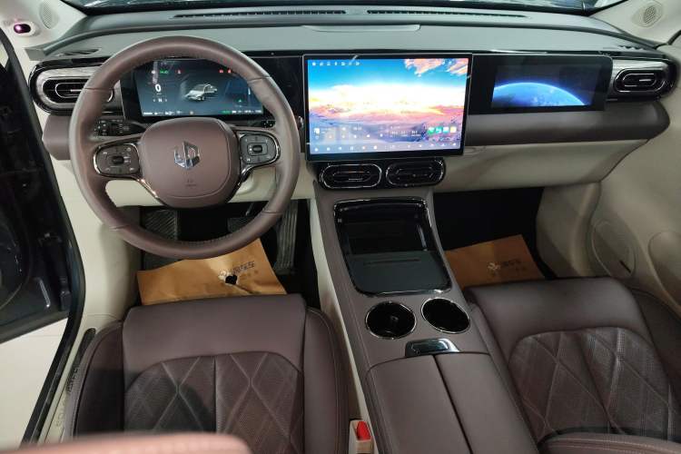 Used Leapmotor C11 2024 Range-Extended 300 Luxury Edition
