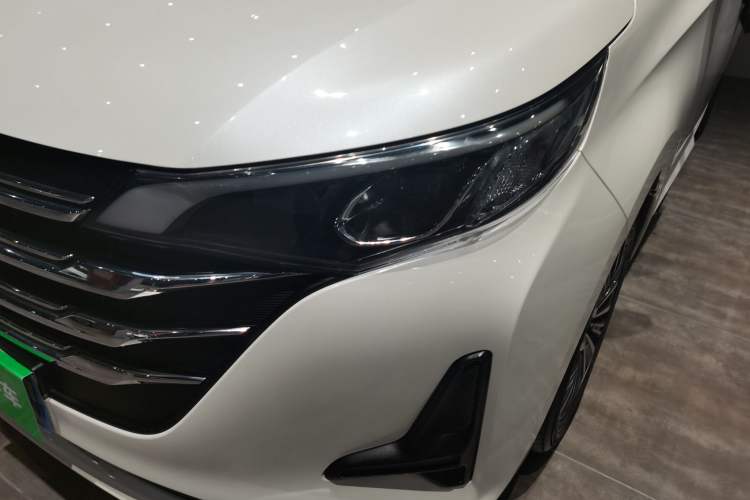 Used GAC Trumpchi M6 2021 270T DCT Luxury Edition (7-seater)