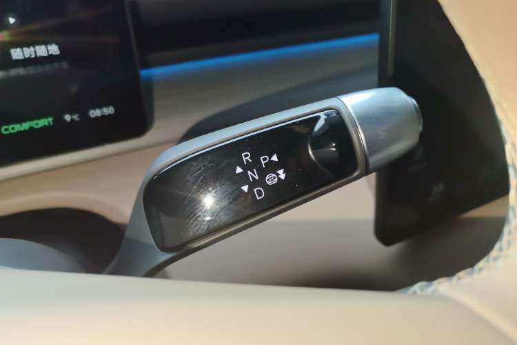 Used XPeng X9 2025 740 Ultra-Long Range Max